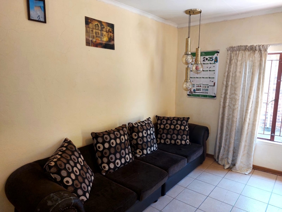 8 Bedroom Property for Sale in Swartruggens North West